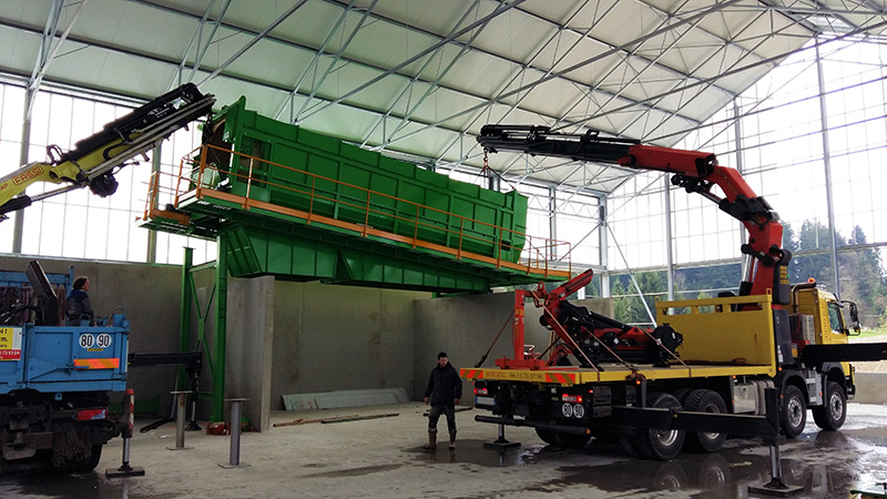 Levage en binôme d'une machine lourde